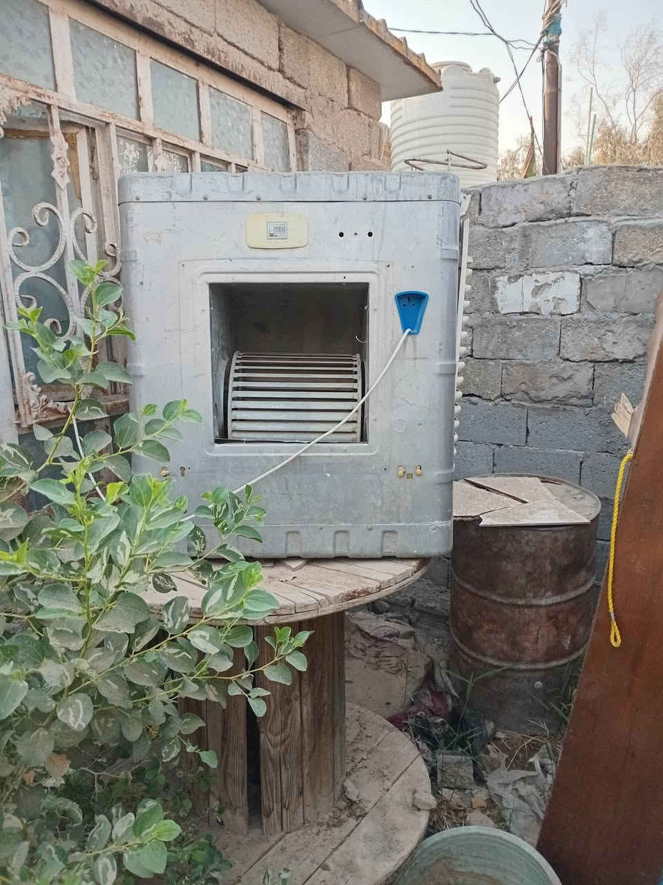 السلام عليكم مبرده نظيفه للبيع ب100
وبيه مجال *********** مكان كربلاء فريحه
