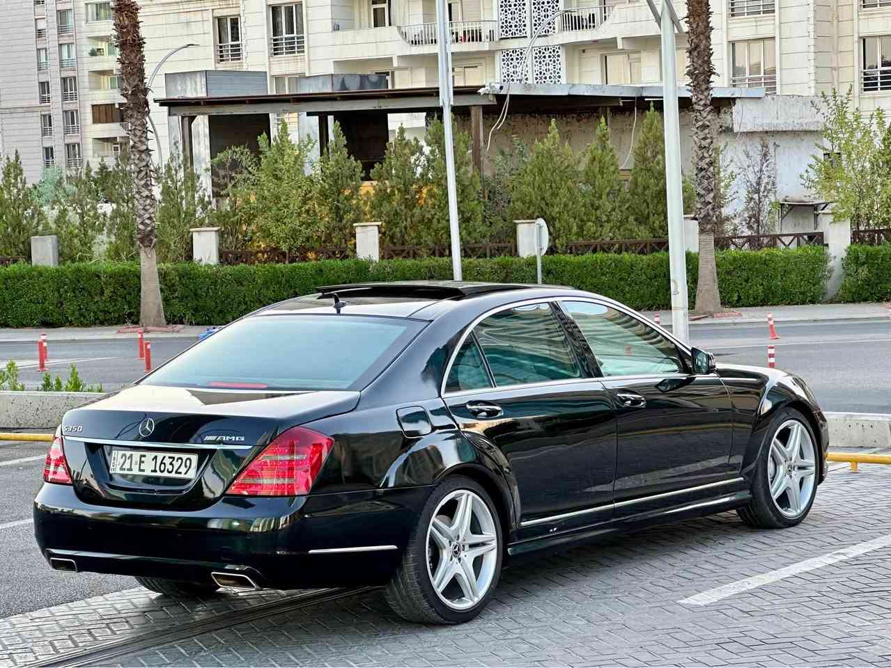 بسم الله الرحمن الرحيم
‏ MERCEDEZ BENZ S3502010
ميرسيدس S350 مؤديل 2010فول مواصفات ١/١
سيارة مواصفات خليجي باب طويل و پانوراما
-------------------------------------------
مكان🌆:أربيل                        سعر💵: 175$مجال بصيط
هاتف📲:*********** واتساب:-*********** 
-------------------------------------------
محريك V6 350 محريك مرغوب
گير و محريك بشرط بدون صوت و صرف و خلل بشرط فحص
-------------------------------------------
سيارة مكفولة كفالة عامة من كير محرك اكسل 
بيها 3قطحة صبوغ بدون دواخيل بدون ارباك. 
-------------------------------------------
مواصفات
{{ بصمة - پانوراما - باب طويل - رادار - خمس پردة - صندوق شفت - باب صحب - ماوص وتليفون - كشنات جلد - كشنات تتفيئة و تبريد - كشن و ستيرن خزن - كشنات خلفي كهربا - تبريد مركزي - سيدي بوكس - مراي شفت - بريك بصمة - كاميرا - حصاص امامي و خلفي - زينون و ليد - فورميكا - بعد }}
-------------------------------------------
اربع تاير ويل جديد حديد بدون مصروف
سيارة شرط بدون اى نواقص گير و موحريك و حدادي و كاهرباى كولة بشرط
سنوية و رقم جديد سنوي بأسمي تحويل غرامة بشرط
------------------------------------------- أربيل, العراق
