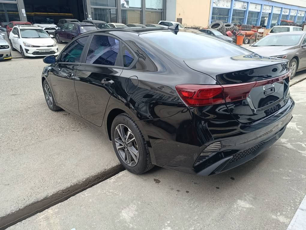 Kia Forti 
موديل 2024
ماشيه 21 الف ميل
لون اسود
سعر 135 ورقه بدون رقم
رقم كاتي تترقم محافظات الاقليم
أربيل/دهوك/سليمانيه/حلبجه
مدة الترقيم 90 يوم من تاريخ الشراء 
حادث السيارة: بدون حادث فقط دعاميه امامي بدون دواخل مكفوله (فقط 2 قطع كلير امريكي بدون معجون فقط رش)
كافه الايربكات سلميه 💯/100شركه ماطاك
مواصفات 👇
محرك 2.0 دوش المرغوب
شاشه كبير 
ويل كب
تحكمات فول
رادار امامي و جوانب
سيارة باربيل شركة نور البصرة موجودة 
بيع فقط شراي يتصل
*********** واتساب 
*********** أربيل, العراق

نص مكتوب في الصور:
- ***********