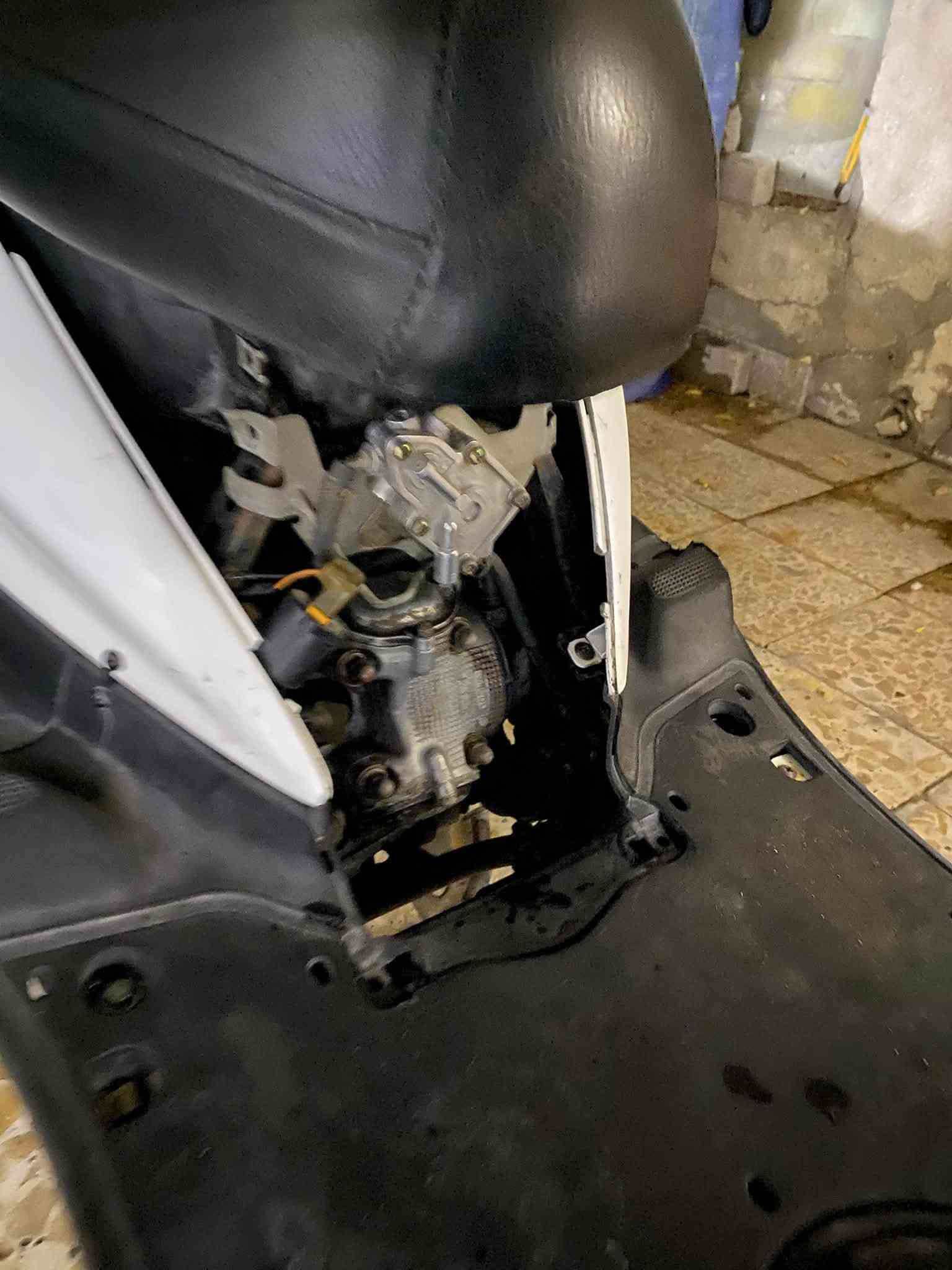 للبيع سكنس نثيه 140 نضيفه
عوزها ترتيبات تريشه صفح وواقيه مال كور
سعرها 450
مكاني بصرة دور الضباط 
***********
