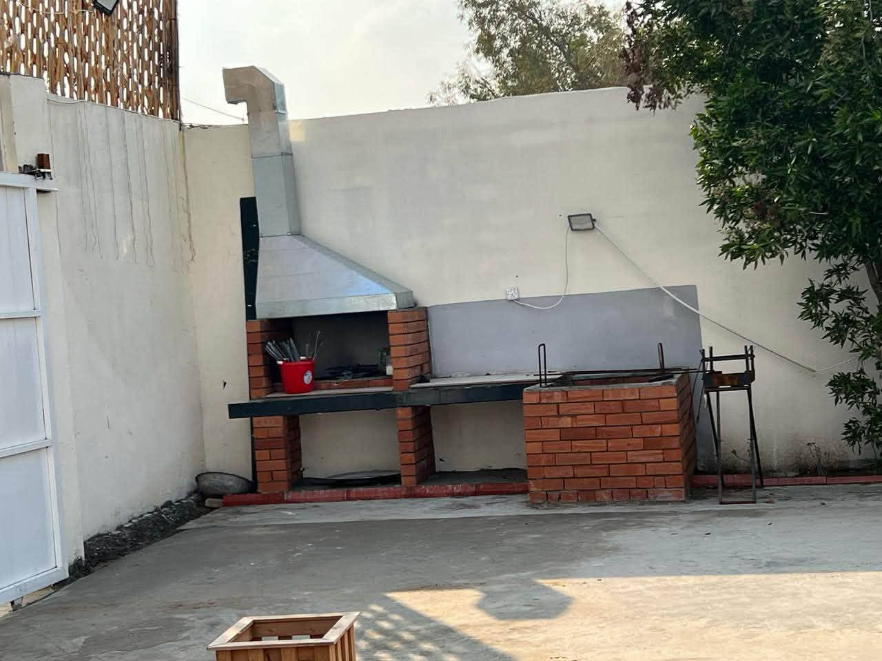 مزرعة للإيجار اليومي 🏡🌳
📍 الموقع: بغداد –حي صدام 

✔️ أجواء هادئة ومناسبة للعوائل

✔️ مساحة واسعة وخدمات متوفرة
 

✔️ مثالية للراحة والونسة

📌 للحجز والاستفسار يرجى الاتصال أو المراسلة على واتساب: 

عبود الشيخ
 📞 ***********

 موثق في تطبيق اجرلي لسياحة المزارع في العراق 🇮🇶

