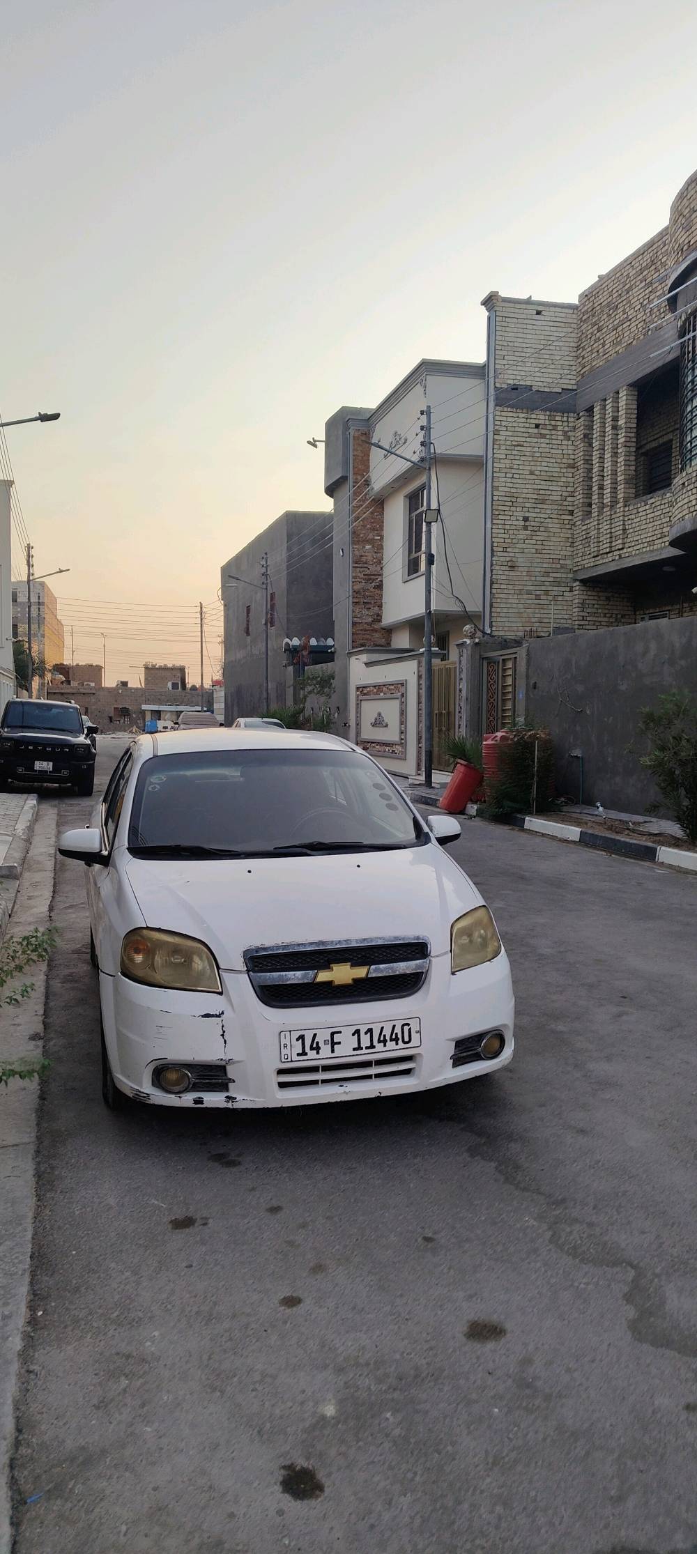 *للبيع افيو وارد خليجي 🚗*

*المواصفات:*
- الموديل: 2009
- المحرك والكير: اوتوماتيك بحالة جيدة جداً
- التبريد شغال
- اللون: ابيض
- الرقم: انكليزي باسمي وتحويل ثاني يوم مضمون
- العنوان: البصرة - ابو الخصيب

السيارة نظيفة ، محرك وكير مكفولات،السياره فقط تحتاج بعض الترتيبات البسيطة على ايدك.

*السعر: 50 ورقة وبيها مجال حك الجية للشراي
للاستفسار مراسلة خاص

-