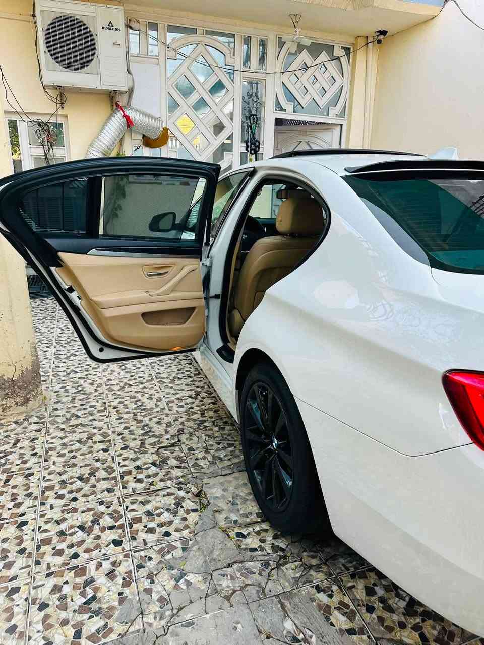 BMW_F10 2014

-------------------------------------
#السعر : 178 💵وبيه مجال بسيط
‏
#رقم الهاتف : ***********

#رقم السيارة : اربيل

#مكان السيارة : واسط/الزبيديه
-------------------------------------

السلام عليكم 
للبيع فقط F10 موديل 2014حجم 528 سيارة وارد خليجي وكاله العروش مكفوله كفاله عامه والسياره جديده ماشيه147 
موصفات
1-بصمة + ترحيب 
2-محرك 🚀+كير كوبرا 8 نمر⚙️ مكفولات
3- 5 بردات 
4-تبريد قطعتين  ❄️
5-سلايت ⚔️
6-مراية داخلية+ الجانبية عاكسة⚔️
7-تحكمات ستيرن ⚔️
8-مري شفط 📱
9-فان منفصل 💨
10-داخل بيجي  ⚔️
11-شاشة اعطال🖥
12-شاشة صغيرة 💽 
13-نظام قيادة طبيعي + سبورت + سبورت بلص ⚔️
14_بردة كهرباء
15-حساسات  امامية خلفية 🔥
16-ويل + تخم تاير جديد   ⚔️
17-صدر امامي خلفي جديد⚒
18-سايد بريك كهربائي 
19-انارة ترحيب خارجية 💡
20-لايت اوتو 
21-اوتو هولد 

-------------------------------------
