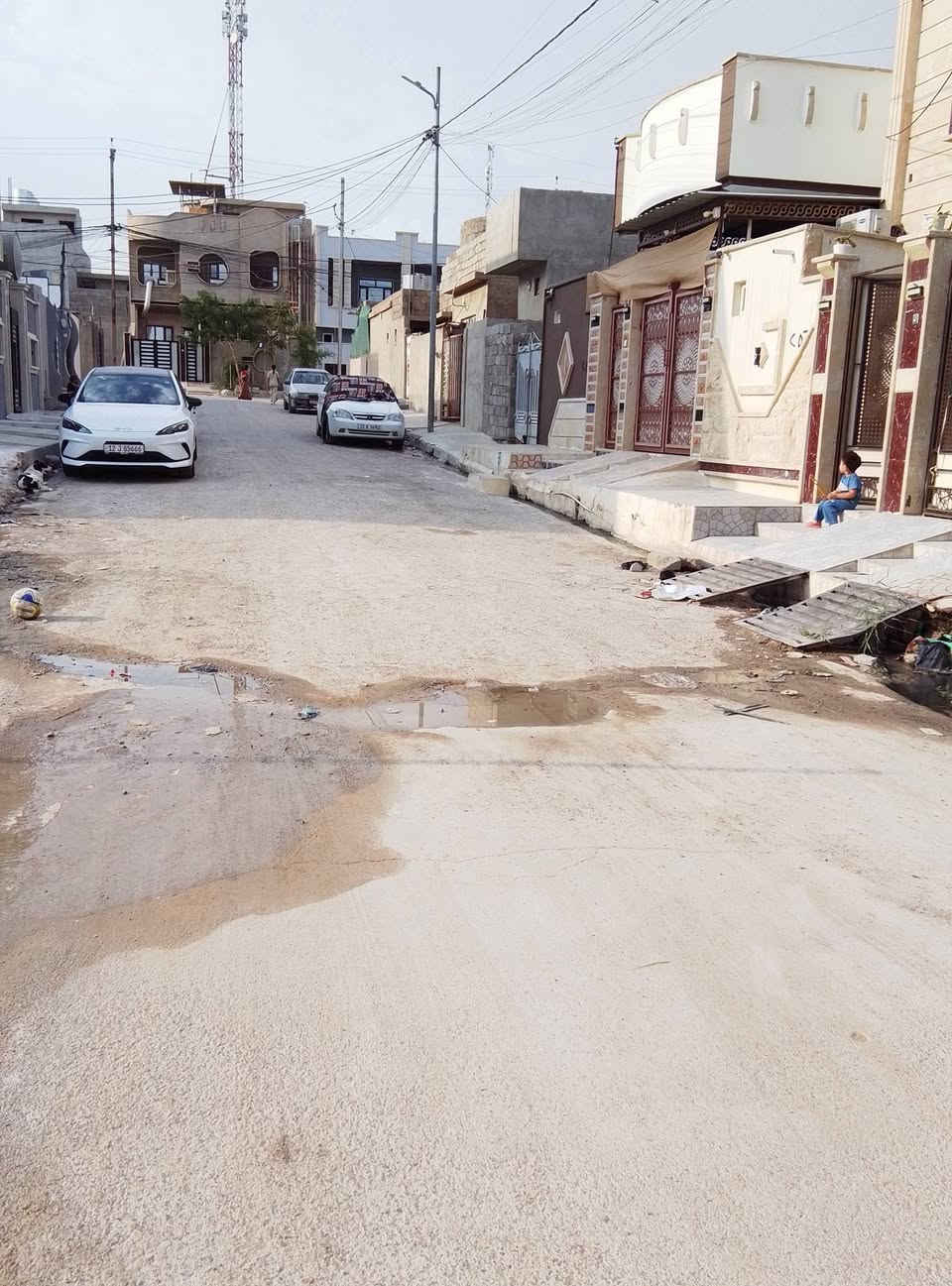 دار سكني كارت مساحه 100متر باص يحتوي على غرفتين نوم وستقبال وبطبخ وصحيات وبيتونه كبيره واكراج خدمات ماء كهرباء تبليط العنوان حي السماح الأولى خلف جامع طه السعر 58وبي مجال 
***********
***********
