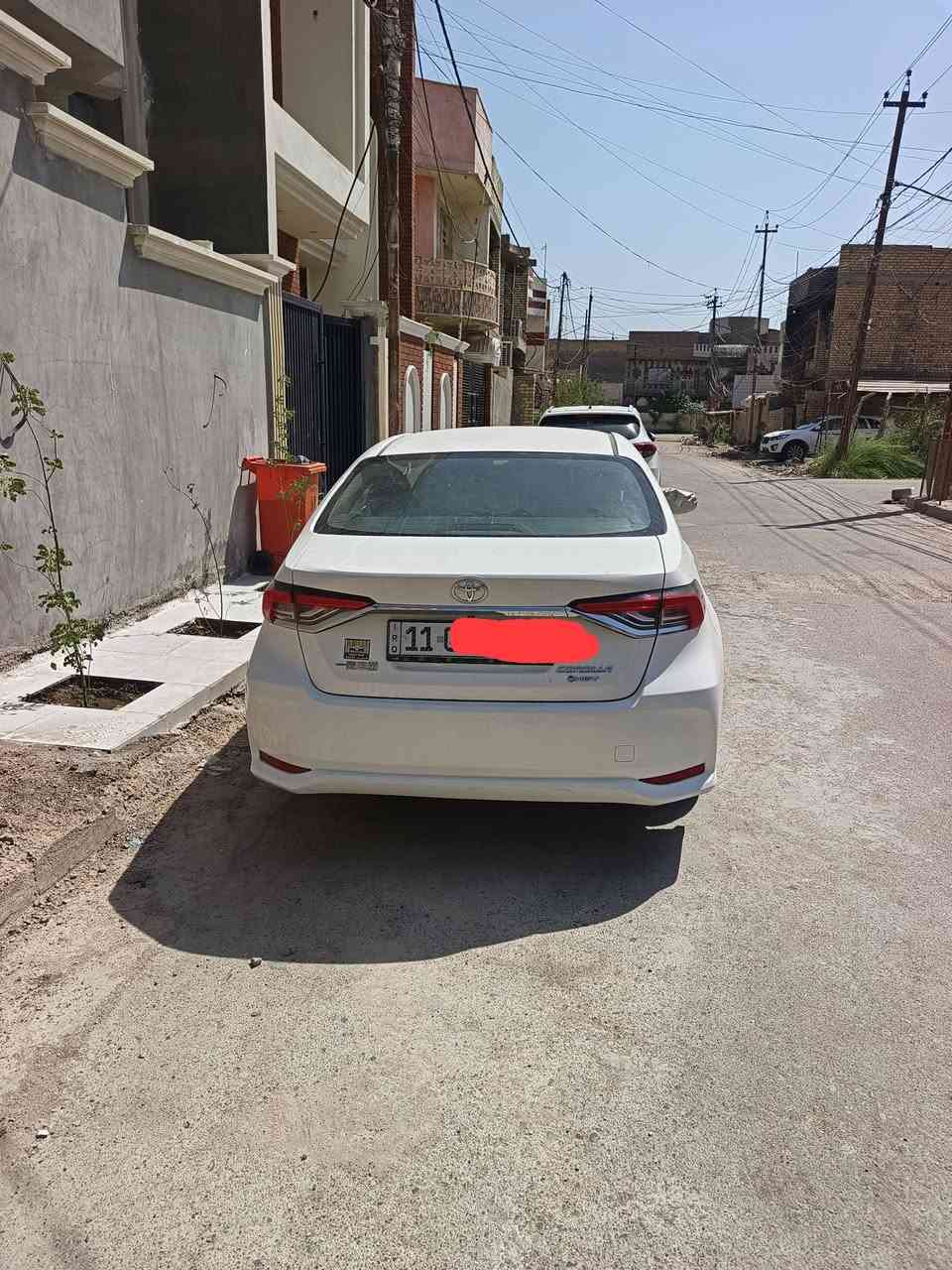 كورلا هايبردالشكل الخليجي موديل 2024,  رقم بغداد باسمي سنوية. مكفولة السيارة، ماشية 60 الف، مكانه محمودية، ممكن اراوس بسيارة اقل منه سعر بس كون نظيفة او بيع سعر  157 ..... معلومات اكثر اتصل ***********
