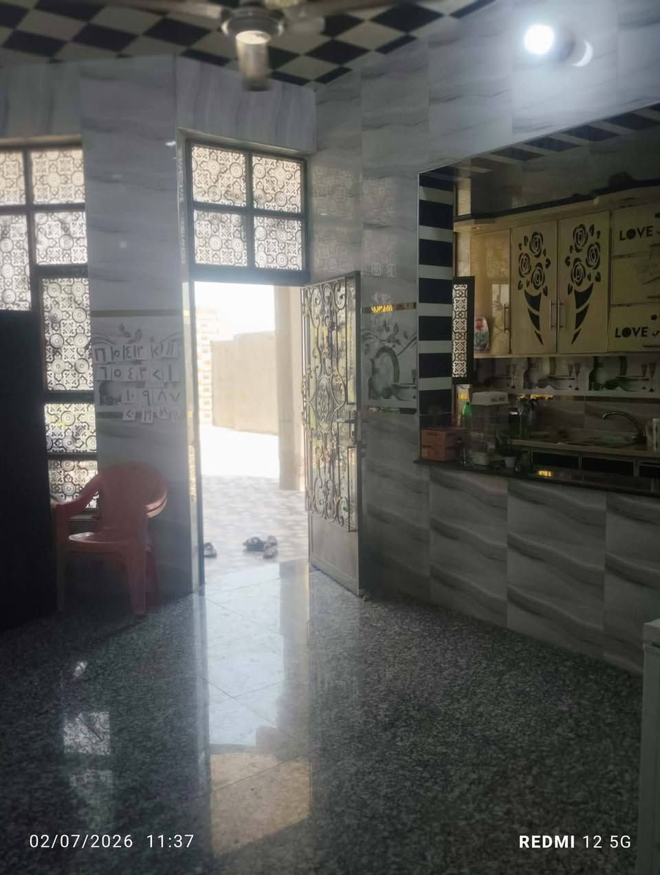 دار للبيع مساحه 500 متر طابو زراعي باسمي نزله الساده البحارنه محاذي للتبليط ركن يحتوي على غرفتين نوم واستقبال وصاله ومطبخ ومجمع صحيات وحديقه خارجيه بمساحه جيده بناء حديث صب كونكريت
السعر على الخاص 

***********
دار للبيع مساحه 500 متر طابو زراعي باسمي نزله الساده البحارنه محاذي للتبليط ركن يحتوي على غرفتين نوم واستقبال وصاله ومطبخ ومجمع صحيات وحديقه خارجيه بمساحه جيده بناء حديث صب كونكريت

@
