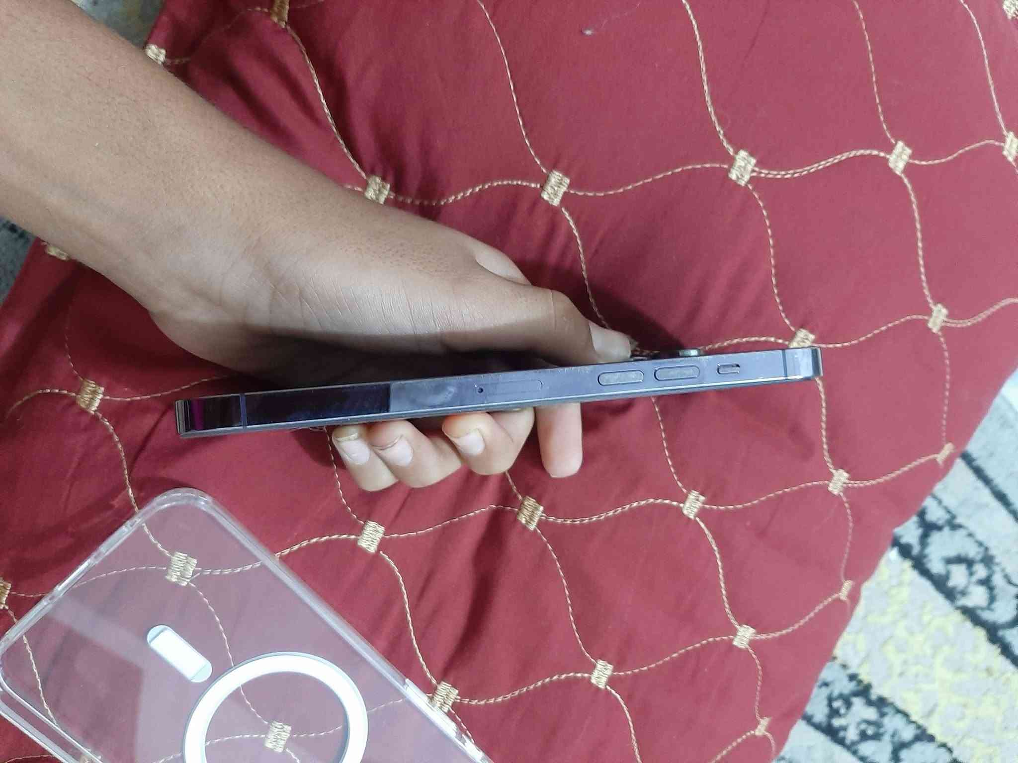 آيفون ١٤ برو ماكس • ٢٥٦ • بطارية ١٠٠٪