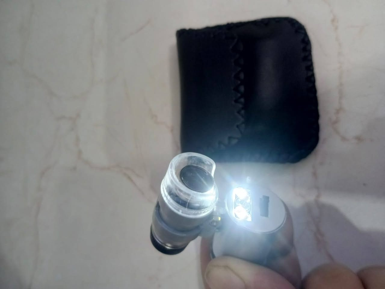 مكبر عدسة جيب • LED • ٦٠X