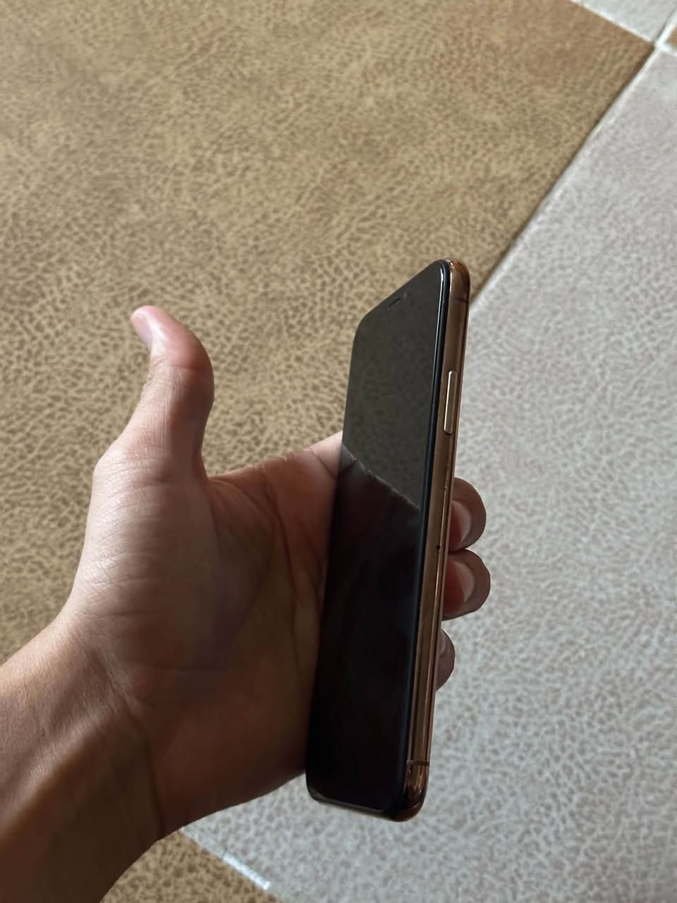 سلام عليكم شباب آيفون xsكلش نضيف
بطاريه بلاد ٧٨بس شاشه مبدل اصليه احسن نوعيه ذاكر٢٥٦

جهاز كلش نضيف موجود خاص 

 هاذا رقمي ***********للبيع أو مراوس باندرويد فقط
