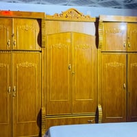 غرفة أخشاب • ٦ خانات • مستعملة