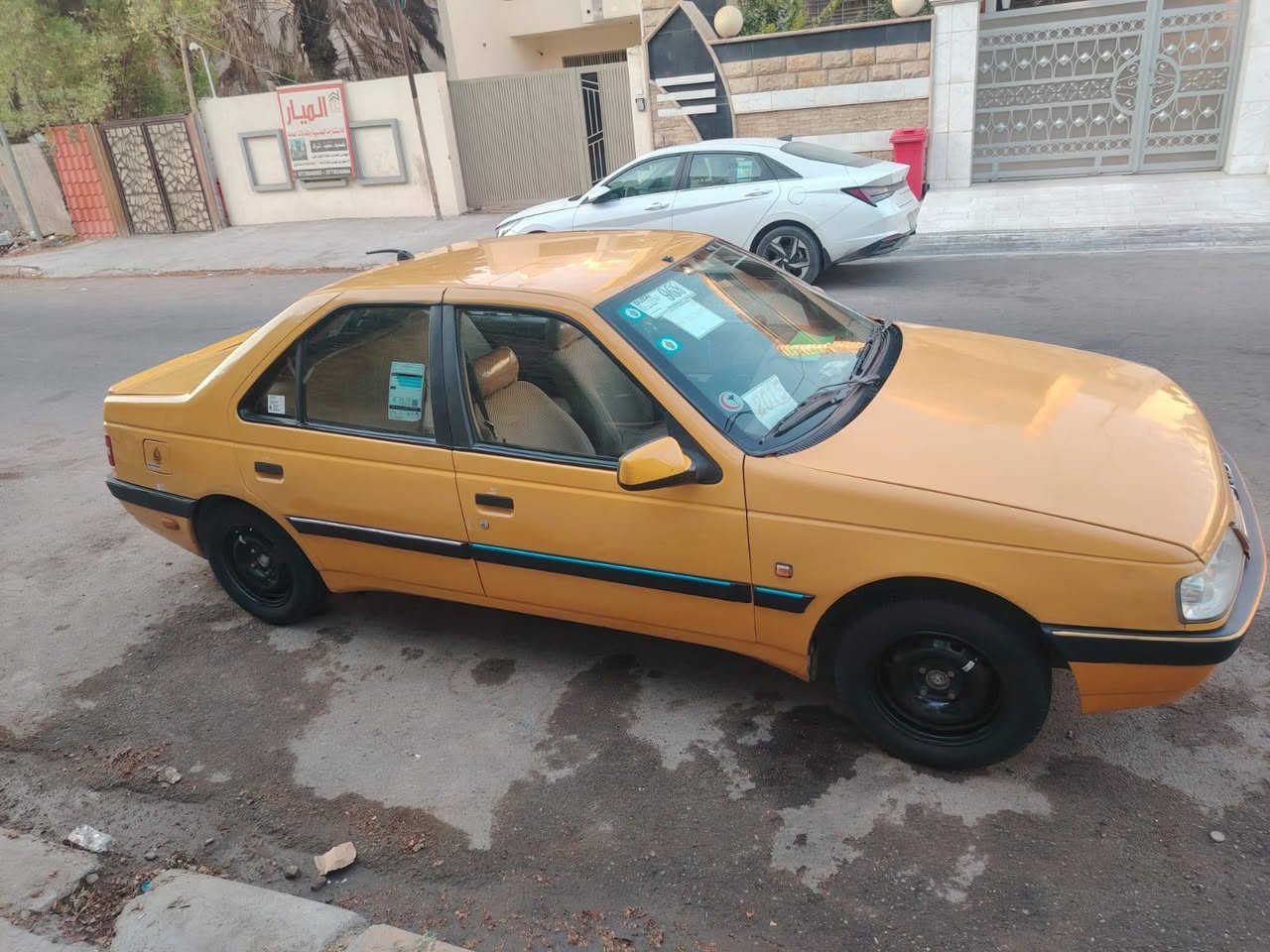 سلام عليكم بيجو لميس ٢٠١٥ مكفوله من الضربه كير مكينه مكفولات تبريد شغال  للبيع ٤٢ وبيها مجال للشراي *********** مكان الكراده
