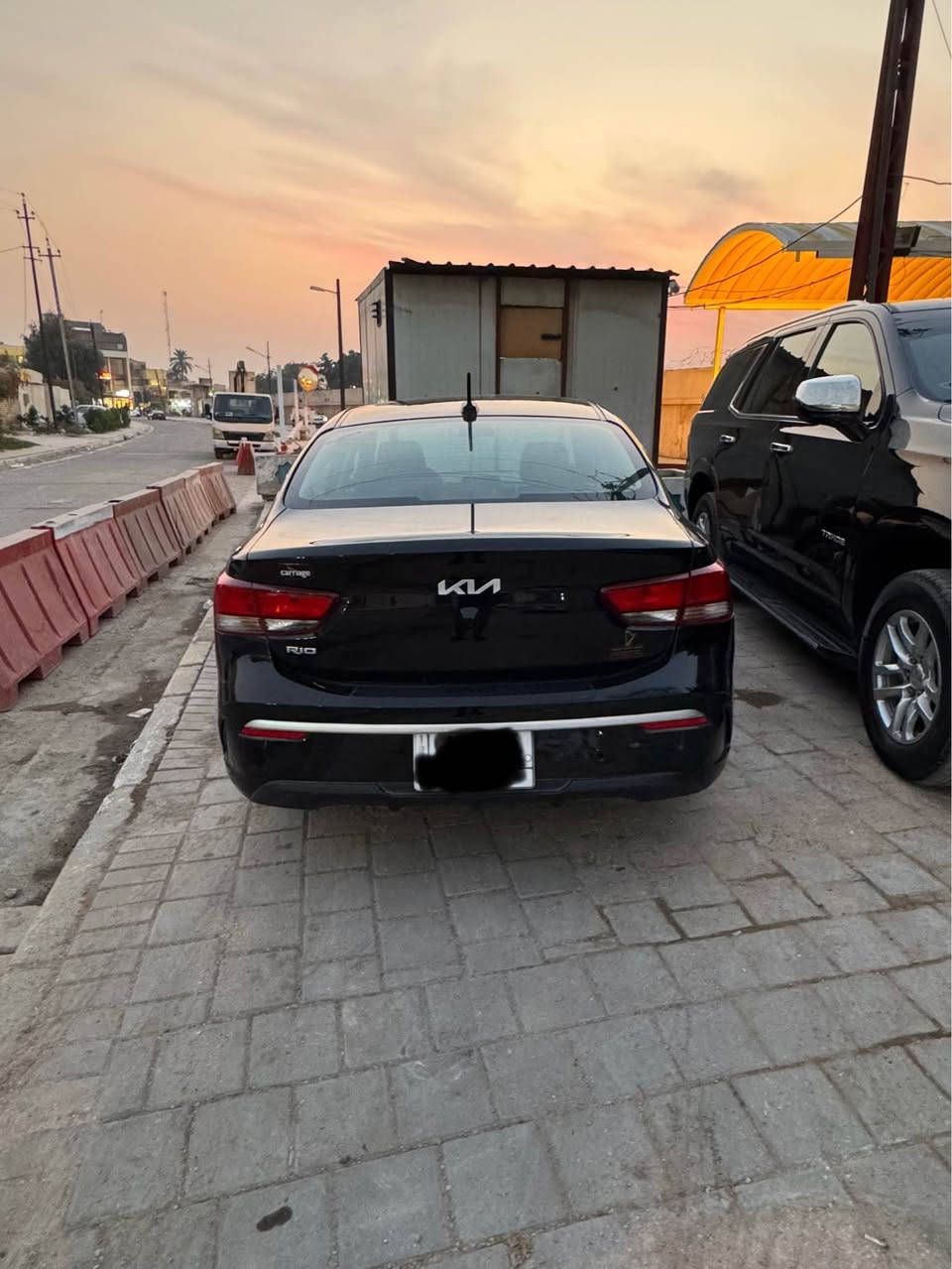 كيا ريو موديل 2022 وارد امريكي للبيع 

• ماشيه 49 الف (40 الف مشي امريكا بالعراق ماشيه 7500)

• المواصفات : 

نظام قيادة سبورت SPORT وعادي

كاميرا خلفية دواره

مانع انزلاق

تحكم ستيرن جهتين

بلوتوث + مدخل USB

شاشة كار بلي بلادي 

مود درايف  مانع انزلاق  حساس اطار  

محرك 16 دوش رقم بغداد
ضررها بأمريكا بدون ايرباك بدون صبغ بدون تبديل تعديل على بلامارات فقط
صور الضرر بأمريكا موجوده عندي راسلني واتساب وادزها الك

سعرها 130 بيها مجال بسيط 

• مكان السياره بغداد

للاستفسار الاتصال عل رقم *********** بغداد, العراق
