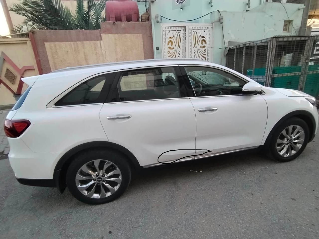 سورنتو 2020
سته سلندر
3بصمات
7راكب
3قطع تبريد
جنطه كهرباء
بيها بارد موضح بالصور 
رقم أنكليزي بغداد مداور ثاني يوم
السعر 225 وبيها مجال
للاستفسار ***********
