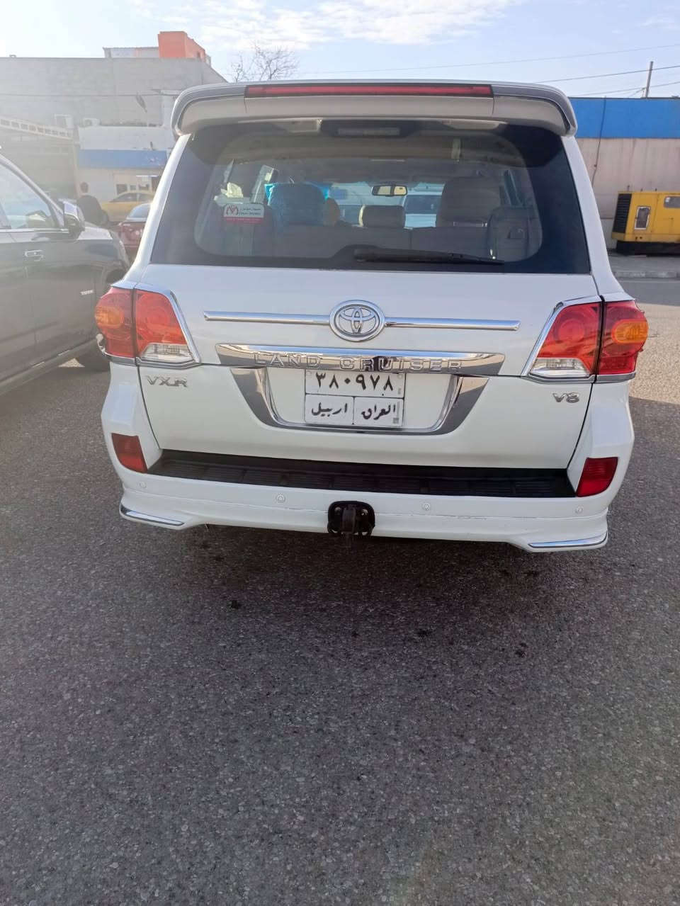 لاندگرۆز2010فول مواسفات 5پارچەی هەیە لای سەکنی گرتوە زۆر خاوێنە هەمووی بەشەرت مەکینەی کرایتەوە هەمووی بیلادی شەریکە 235مەجال ***********هەولێر
