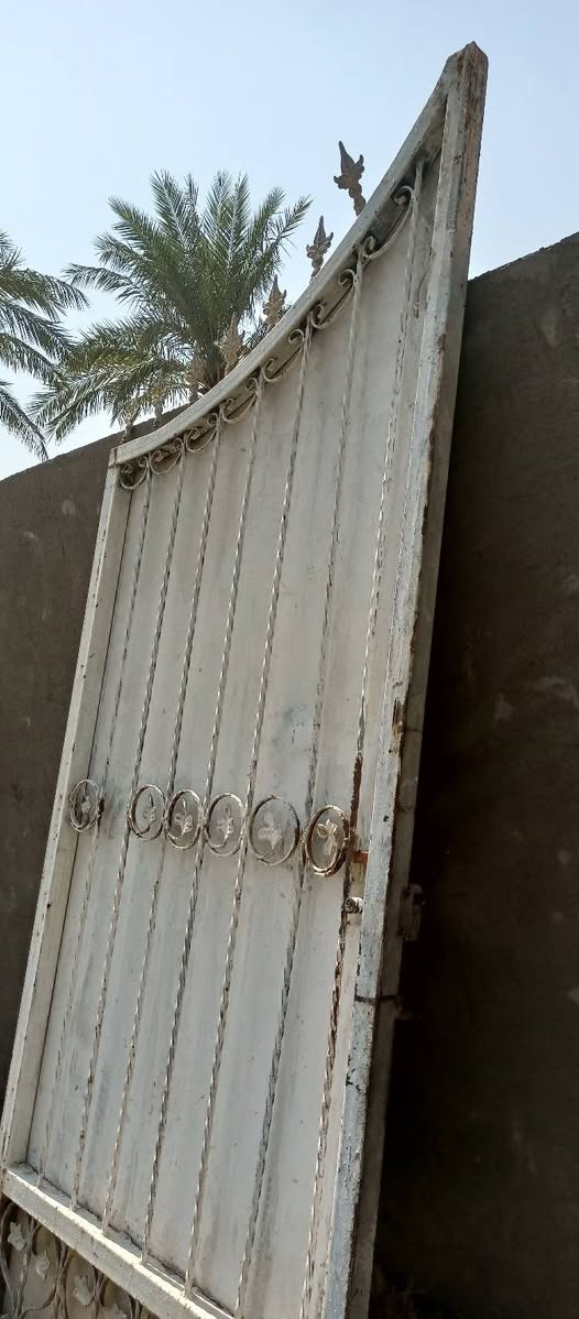 باب سلايد مستعمل ثقيل جدا الظهر حديد للقطعه الكبيره والصغيره بلاستك سميك بدون مرفقات الطول 360 والارتفاع 220 السعر 300 وبيه مجال بسيط بغداد قرب الجسر الفرنسي ***********
