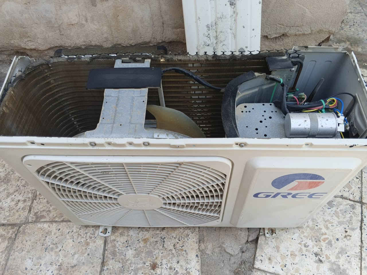 واحد طن للبيع غازه شركه مقفول ومغسول وجاهز مع ظمان قفل ب 200 الي مايعجبه اعبر المنشور شرط بدون تصليح ***********
