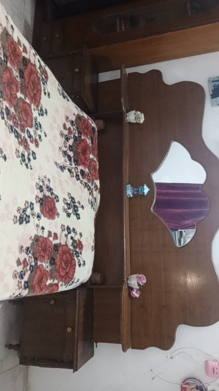 غرفه نوم مستعمله السعر 400وبيه مجال للاستفسار رقم التليفون ***********
