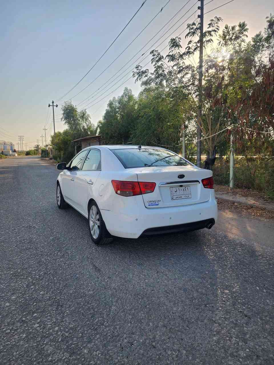 سيراتو ١٢ خليجي
گير ومحرك كفالة 

فول مواصفات ١/١ بصمة فتحة شاشة.....

بيها نص قطعة بارد 

والدوسة عكس السايق من جوه 

بابل القاسم 
السعر ٩٩ وبيها مجال 

***********
