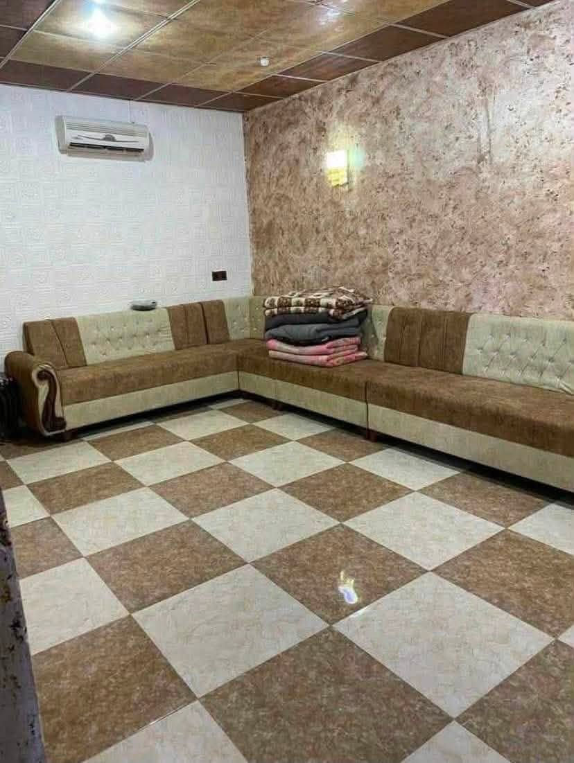 🏠 دار للبيع في خانقين 🏠

الدار زراعي و مقدمين معامله الطابو 

📍 العنوان: بانميل، قرب مشروع الماء
📌 فرع أسواق حاجي ياسين

📐 المساحة: 240 متر

✨ تفاصيل الدار:
▪️ غرفتان نوم
▪️ هول داخلي
▪️ استقبال للضيوف
▪️ مطبخ
▪️ صحيات
▪️ حوش
▪️ درج خارجي

💰 السعر: 45 مليون دينار
✅ وبي مجال بالتفاوض

للاستفسار والتواصل:
📞 ***********
