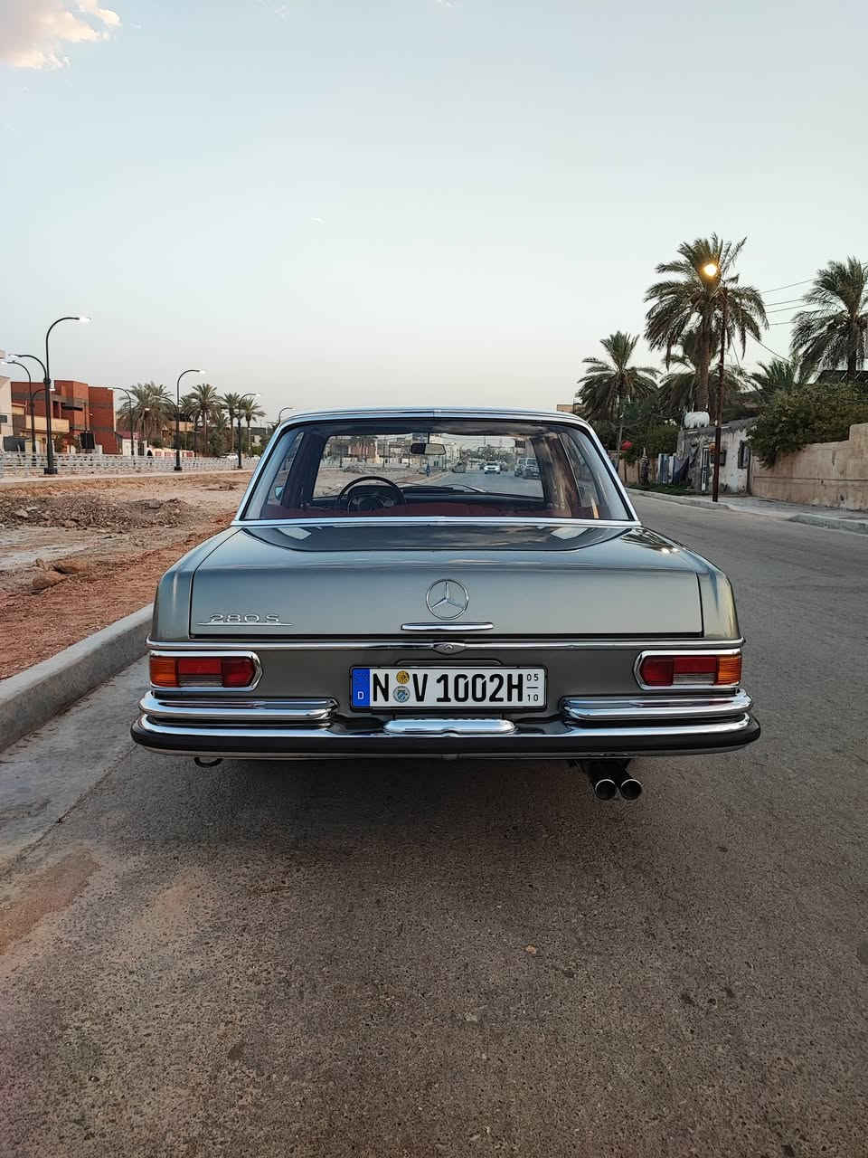 للبيع جديد مرسيدس مخزن دخول جديد موديل 1967بدون رقم تترقم باسم المشتري او تريد نرقملك وننطي وكاله ماشيه 69000 الف لون سمنتي مميز مقفوله من الحادث كير ومحرك بلادي كير عادي تعليك مكان السياره بابل الحله الجمعيه اخوان السياره جديده بمعنى الكلمه الحقيقه احلى من الصور للاستفسار الاتصال 
***********
***********
ابو حسين
