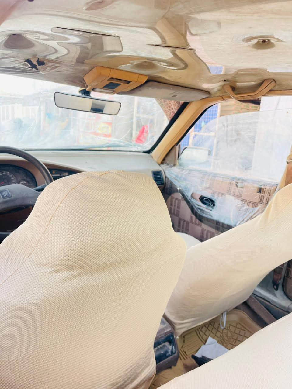 بيجو 405 موديل2009 تحويل مباشر السعر19وبيه مجال  للأتصال ***********
مكينه وكير نضيفات كلش تخم تاير جديد حداديه مضيفه كهربائيات شغاله مشط وباور جدد  للأتصال ***********
