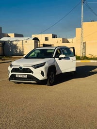 راف فور XLE • هايبرد • فور ويل