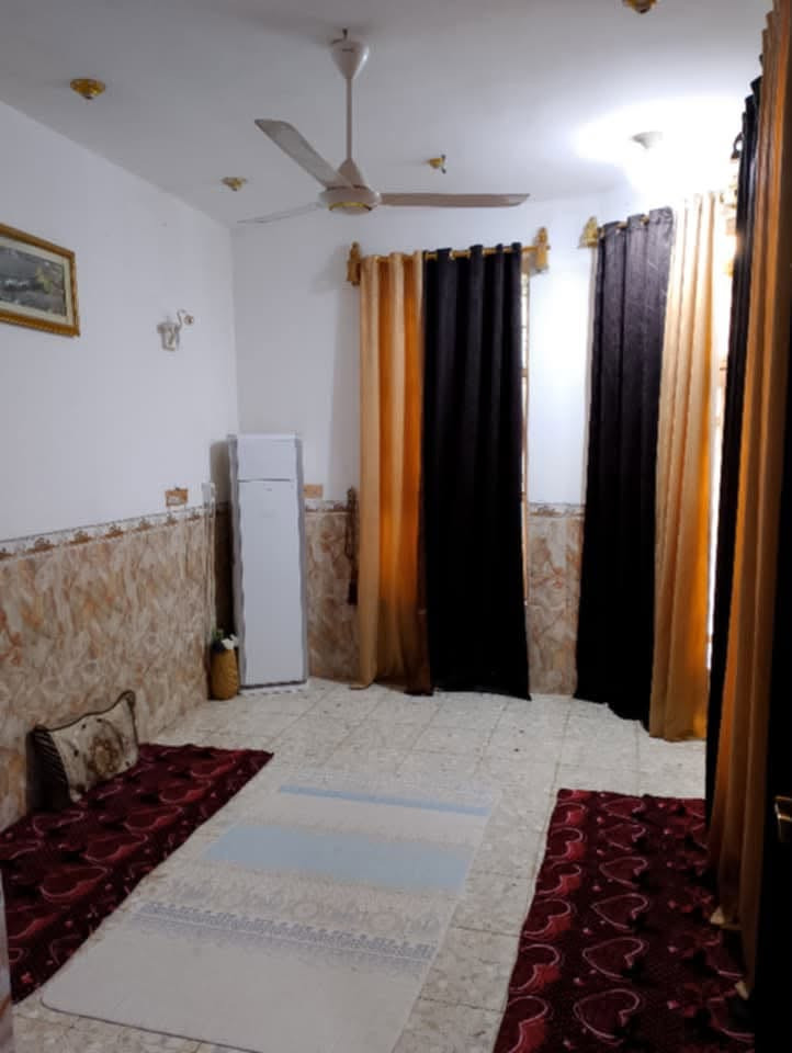 السلام عليكم 
مكتب ( عــــقـ🏦ـارات ارض بابل)
🏠 مشتمل للبيع (100م)  ( طابو زراعي سند 25)
.. يتكون من غرفه نوم وهول وصاله ومطبخ وصحيات داخليه وخارجيه
( مي + كهرباء+ اناره)
🌏 مواقع ( شارع 80 طريق نجف/مقابيل مخبز مهند )
💸 السعر 45 وبي مجال
—————
🏡للاستفسار مراجعة مكتب عقارات ارض بابل 
🌎موقع المكتب شارع 80 طريق نجف 
*********** ...واتساب 
‭***********‬….📞
