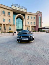 GT بلاك ادشن • ٦ سلندر ٣٦٠٠ • داخل جلد احمر