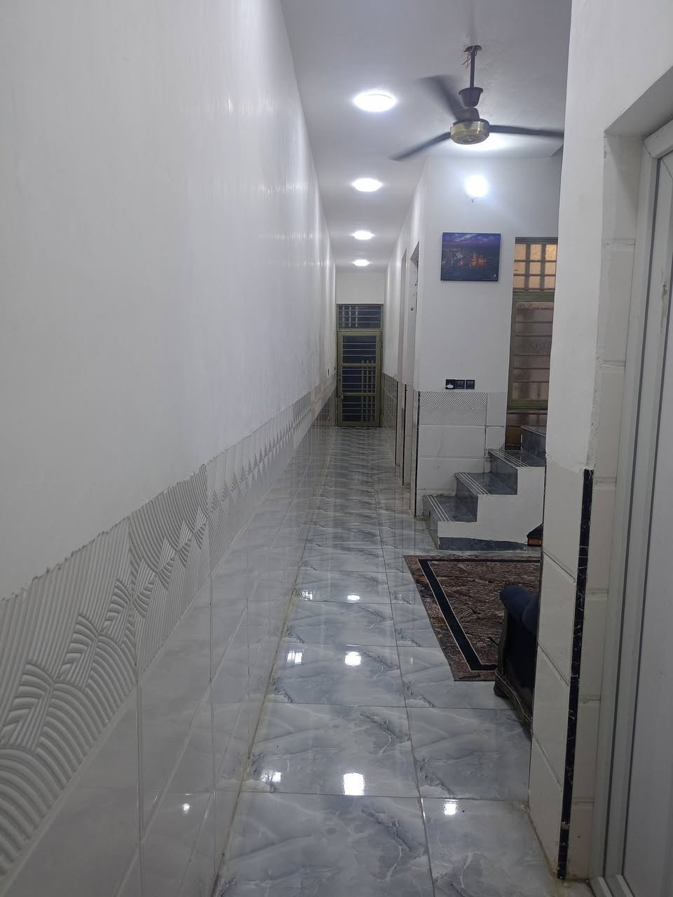 السلام عليكم بيت 115 متر قريب على شارع العام بيت كله طابوگ بيت كامل من كلشي مي او كهرباء او سحب أو نت العنوان خلف السيطرة الاتصال او المراسلة واتساب ***********
