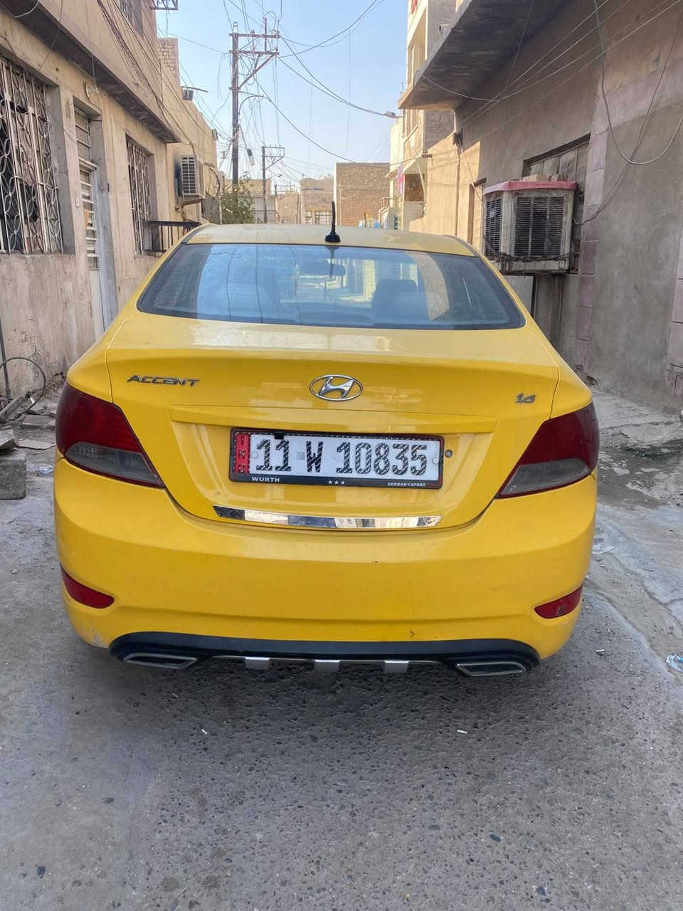 السلام عليكم من رخصة الادمن اكسنت موديل 13 امريكية
حادثها باب امبدل شركة 
وبيها جاملغ معمر ولباقي مكفول 
السيارة خير من الله بانزين عادي ادوانز ماكو ابد ابعز الحر ويا التبريد 
تخم تايرات نضيف تبريد خير من الله صدر امامي خلفي نضيف كير ومكينة ابحالة جيدة لا تنقيص ولا شي مصفرة هيئة وغرمات السيارة بسمي رقم انكليزي سنوية ل 28 
السيارة عارضها 82 وبيها مجال للشراي *********** اخوان اني مكلف بلنشر اتصل على صاحب سياره
