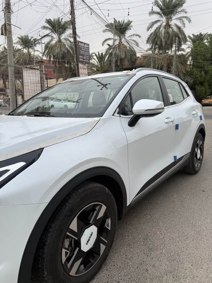 كيا سبورتج للبيع 
موديل 2026
ماشية 2000 / على وضع الشركة 
مواصفات الموجوده في سيارة
كامرة دوارة 
رادارات جانبية واماميه 
سيارة جديدة 
سعر 220 $
سيارة جديدة ما بيها اي نقص 
مكان السيارة في ميسان 
للتواصل ***********
