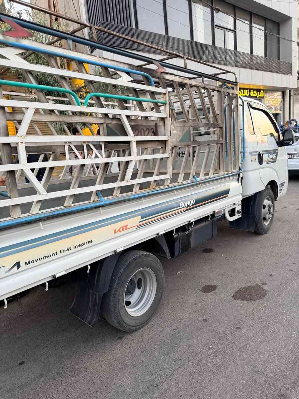 كيا حمل 4000 للبيع 🚚✨
 النوع: كيا حمل 4000 (عادي)
 الموديل: 2023
 المسافة المقطوعة: 132 ألف كم 🛣️
 المواصفات والشرط:
 طخم تاير جديد بالكامل 🛞
 الإطارات الخلفية مرفوعة قياس (185 R14)
 قمارة وبودي كامل
 گیر ومكينة وكهربائيات بشرط ⚙️⚡
 استخدام يد واحدة (أول يد) 👤
 الضرر (الصبغ والعدال):
 تعديل على البارد قدر شبر بباب السايد (الراكب)
 تعديل على البارد قدر شبر بالبونيد الأمامي
 الرقم والملكية:
 رقم كركوك 🇮🇶
 السنوية باسمنا مباشرة وبشرط التحويل 📄
 السنوية جديدة ومجددة لغاية 2028
 السعر: 178 ورقة (17,800$) وبيه مجال معاملة بسيطة 💵
 الموقع: كركوك - رحيماوة 📍
📞 للتواصل والاتصال أو واتساب:
***********
***********
*********** كركوك, العراق

