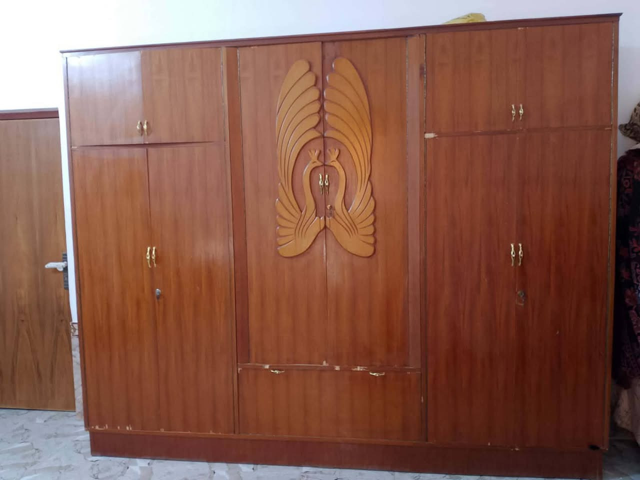 السلام عليكم
عندي غرفه اخشاب للبيع نضيفه
سعرهة 600 وبيهة مجال
***********
