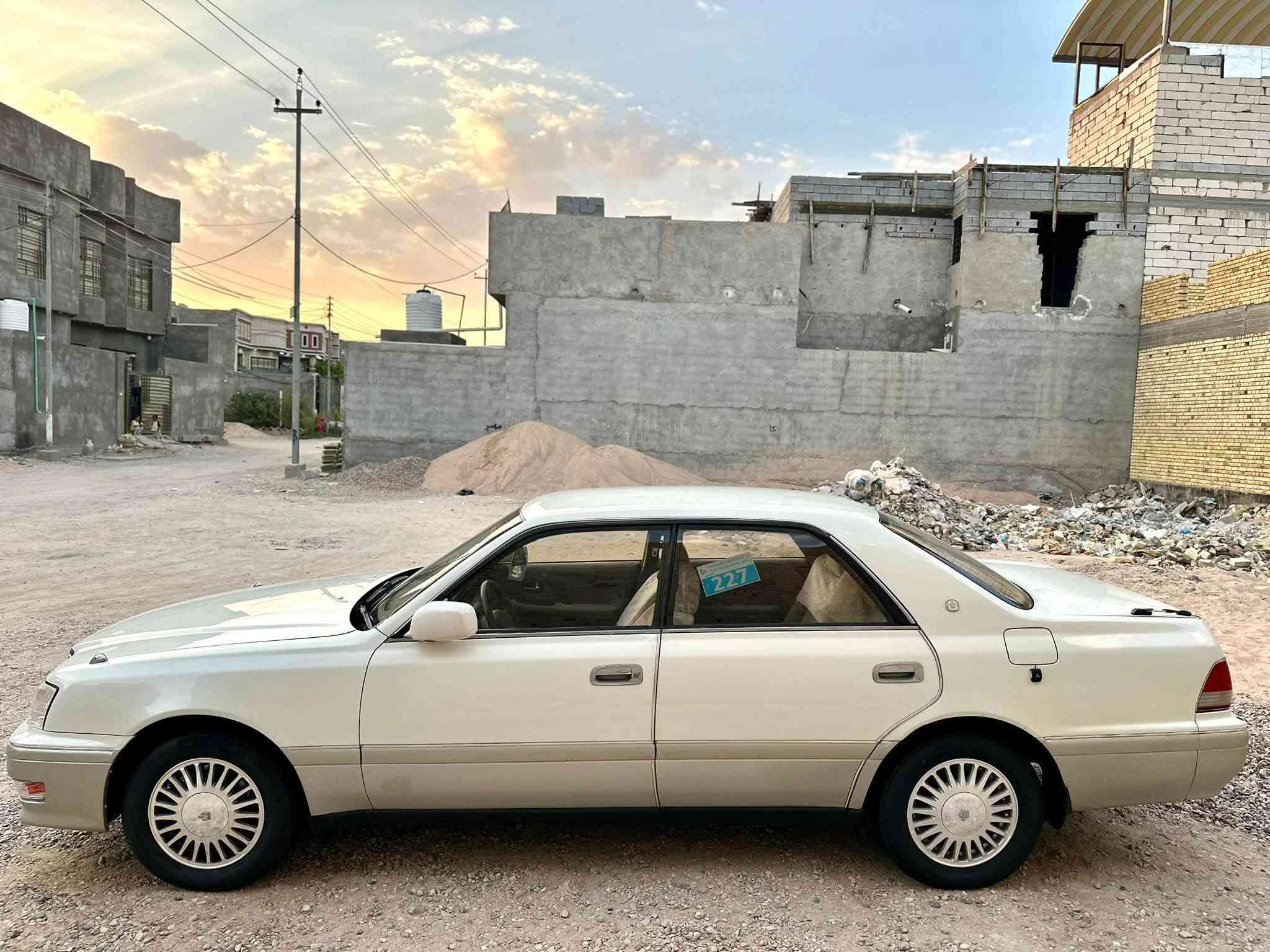 سلام عليكم راس ثور لون الولوي عسلي رقم بصره الإنكليزي تحويل ثاني يوم سنويه مجدد ال30 سياره مكفوله من الكص والنغل جثه والضربه والعيب الشرعي سياره جديده مكينه فيفتي فيشتين حداديه خلفيه واماميه شرط ميه بل ميه تبريد ثلج كهربائيات كلهن شغالات سياره فول موصفات ماعده الفتحه شاصي 155 ستيرن كهربائي كشنات كهربائه تبريد خلفي شاشه كامره خلفيه سياره كلش جديده واحله من الصور تجي وتشوف بعينك مانقصهه برغي الله شاهد السعر(100) وبيهه مجال بسيط المكان البصره الرقم الهاتف(***********)
