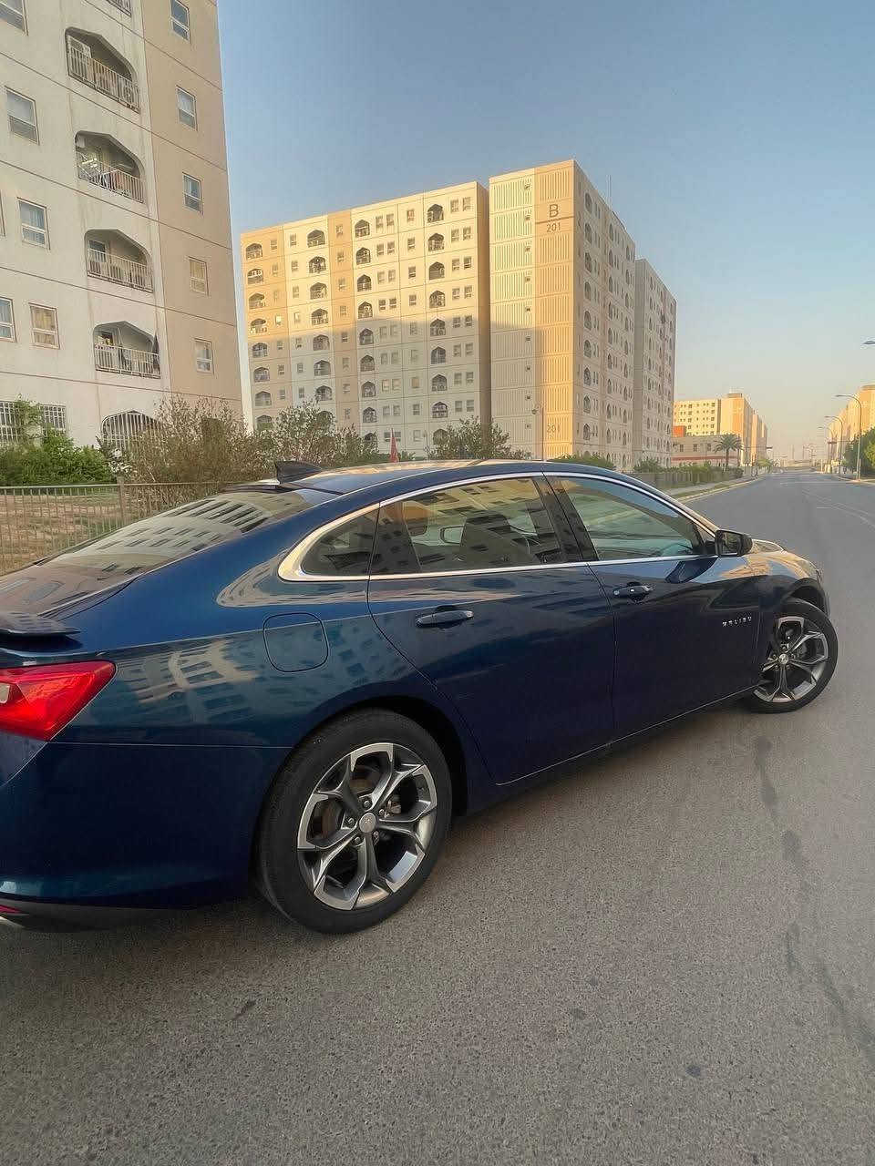 السلام عليكم اخوان
للبيع سياره ماليبو 
الموديل 2019 
رقم انكليزي 
حادثها جاملغ وبينيد البنيد مبدل 
محرك 1500 تيربو
كير مكينه كفاله صدر امامي 
خلفي 75%
تشغيل عن بعد 
بصمه تشغيل 
سياره خير من الله 
السعر 95 بيها مجال 
مكان السياره بغداد 
رقم صاحب السياره 
***********
للمعلومات ترهم مراوس مكلف بلنشر
