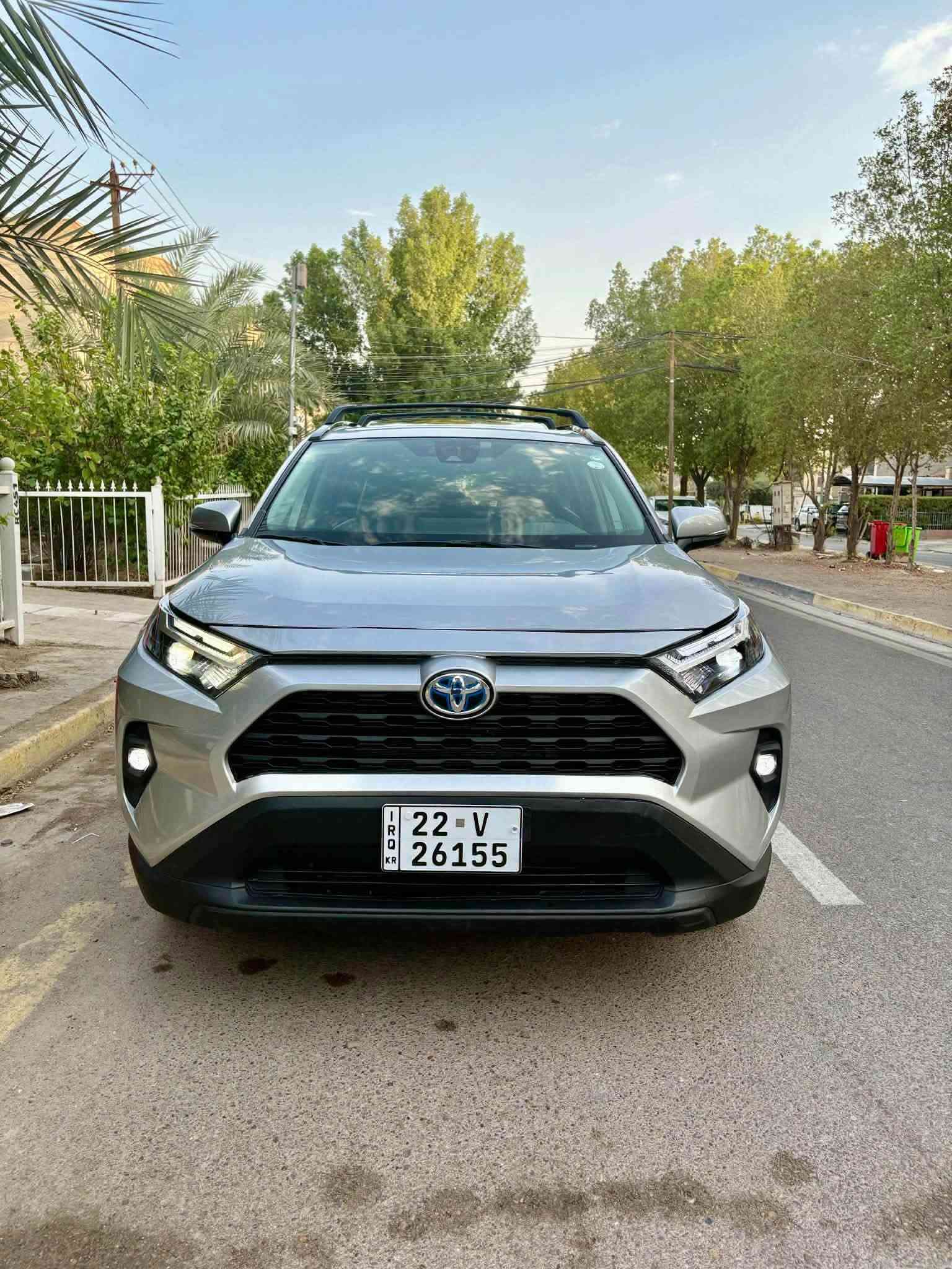 راف فور 2024 xle بريميوم هايبرد
ماشية : 20 الف ميل
اللون : سلفر 

المواصفات : 
فتحة
بصمة
كشنات جلد 
كشن كهرباء
صندوك كهرباء
بصمات ابواب 
بصمة صندوق 
ترحيب عند اقتراب البصمة 
اوتو هولد
هندبريك بصمة 
حساسات بالمراية
أنظمة قيادة
باقي المواصفات معروفة للxle البريميوم 

صور الضرر مرفقه بالمنشور 

بدون صبغ السيارة 
جاملغ مبدل بلاد نفس اللون 
ايرباك دركة راجع سستم 

بدون اي نقص
بدون شواصي بدون لغد 
رقم اربيل ( دخول جديد )

السعر : 258$ وبيه مجال بسيط

المكان :بغداد - العامرية

للاستفسار : ***********
