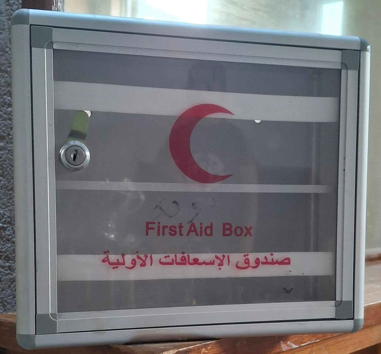 غراض للبيع 
مزهريات ثنين مع الورد سعرهن ثنينهم ٢٥ ألف 
ثريات ثلاثة وحده حجم كبير وثنين حجم وسط كلهن بـ ٥٠ ألف
كومدي سعره ١٠ آلاف 
ميز مراية ٢٥ ألف 
للتواصل خاص مع كلنس جملة مفرد جميع أنواع الكلنس
المكان نجف
