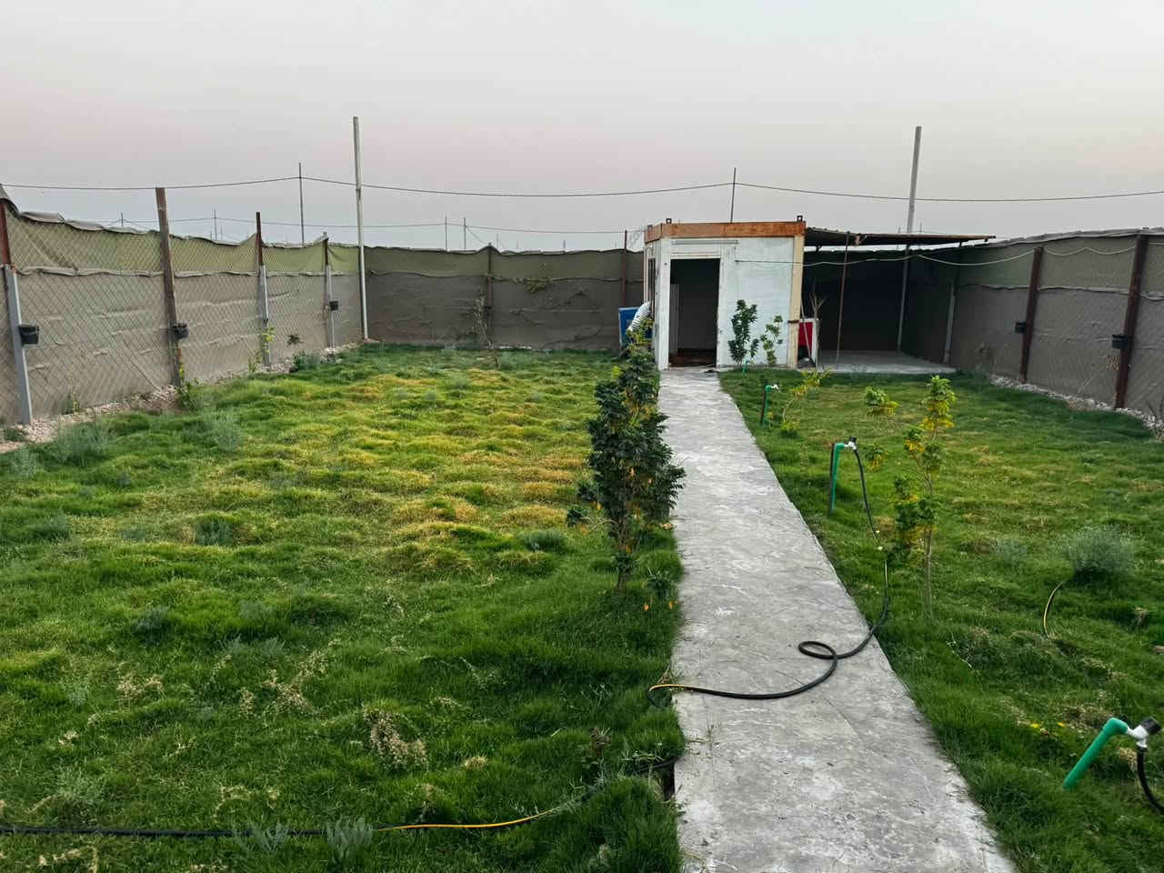 ارض زراعي للبيع 
طريق السنيه السياحي 
حي التعاون 
المساحه 250
للاستفسار. ***********
واصل ماء اساله
وكهرباء
