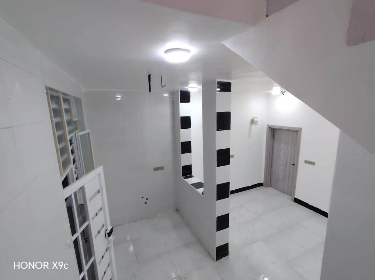 عرض مناسب جداً
بيت 50 متر مربع🏠للبيع بالنجف مقابل ملحق القريه شارع الصب عمود ٣٢١ يم السوك مباشر

السعر 17 ونص قفل قفل  💸💸

للاتصال ***********

***********واتساب

نص مكتوب في الصور:
- HONOR X9c