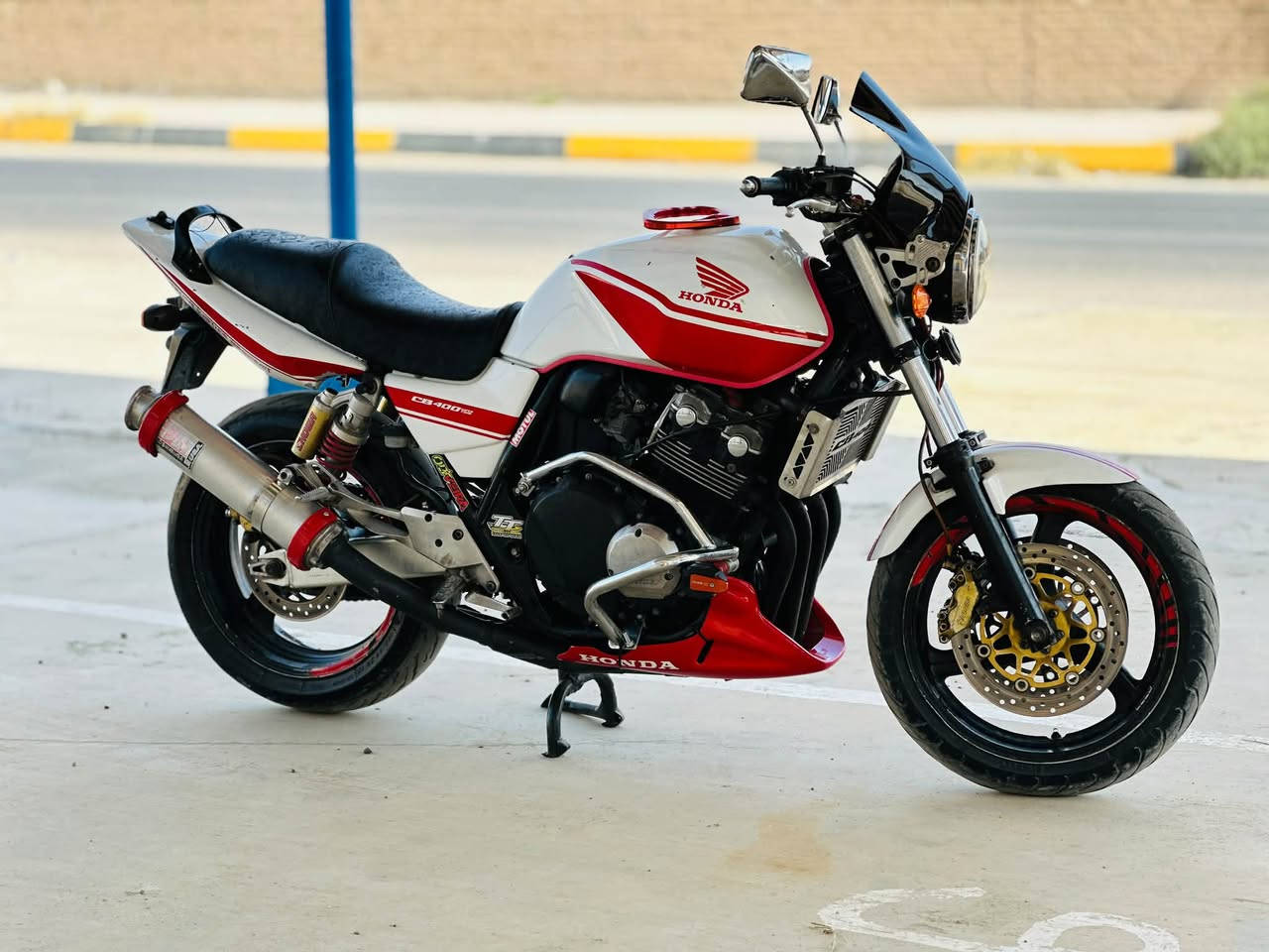 سلام عليكم اخوان للبيع سي بي فور 400 جيل ثالث سكيورتي هايبر كفاله  ليبل واحد مديل ٢٠٠٦ السعر 17 وبي مجال
  
العنوان ديالى_خان بني سعد 

تفاصيل أكثر خاص او الرقم***********
