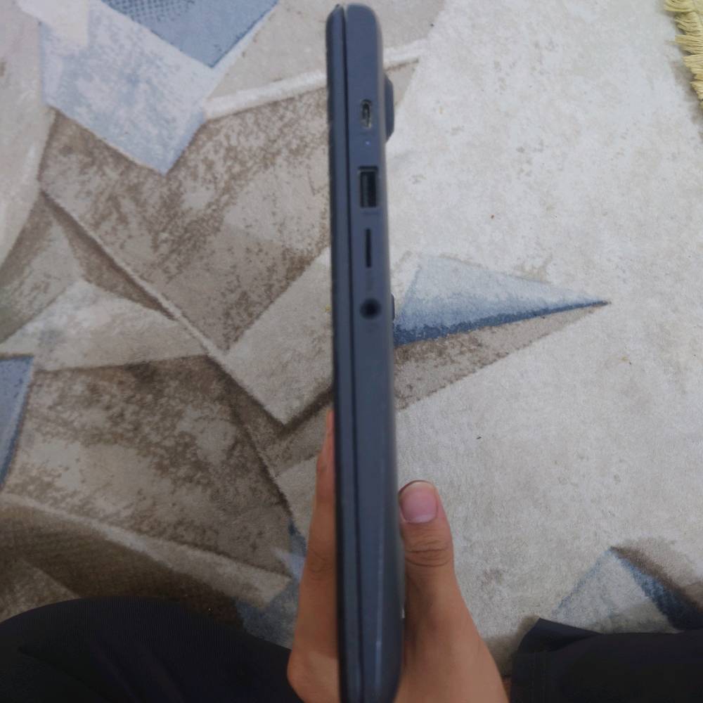 لابتوب من ماركة hp للبيع
النظام cromebook 

الذاكرة 16 
الرام 4 

حجم الشاشه 14 مناسب جدا للتصفح و الاستخدام الخفيف 

المعالج سيلرون 

كيبورد عربي و انگليزي 

السعر 75