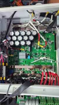 صيانة طاقة شمسية • DEYE 8KW • مركز IC Solar