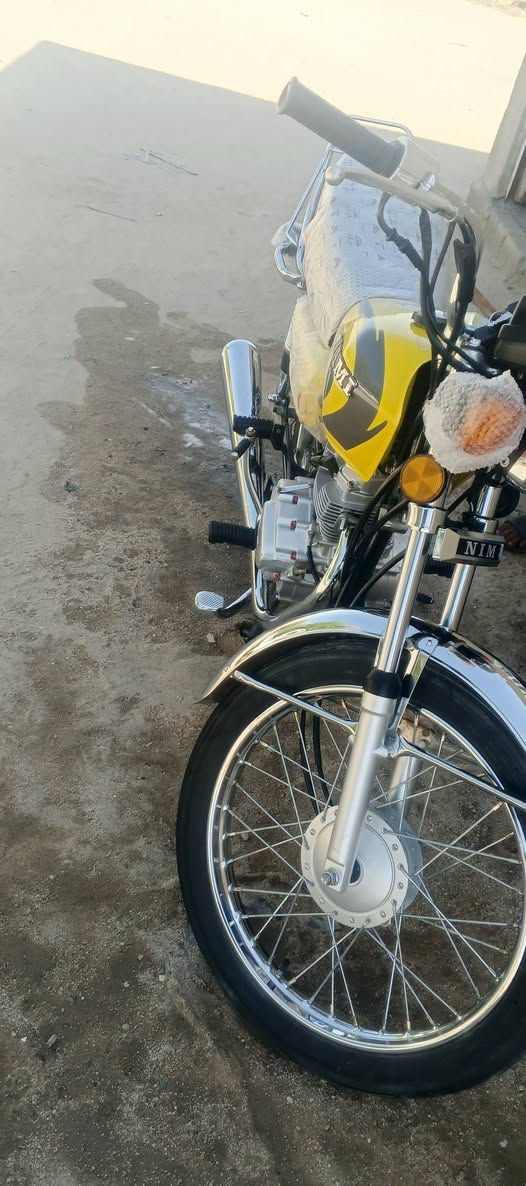 دراجه للبيع نامه متياز موديل 25 طالعه بشهر ل10 دراجه نضيفه شوفت عيونكم سعر 600بيه مجال شراي يتصل ***********
