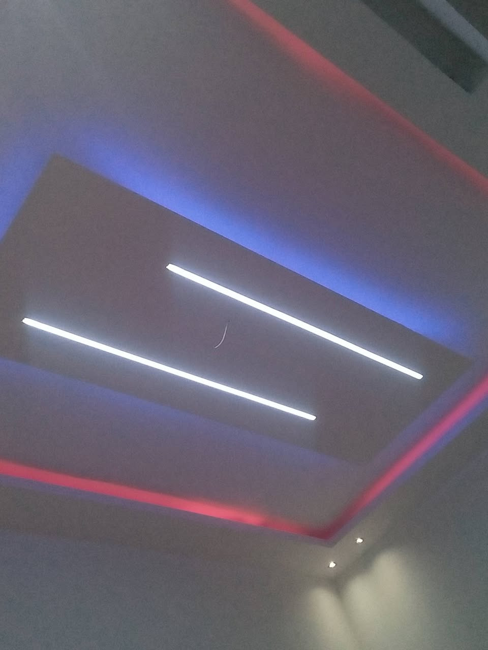 ​💡 الإبداع في عالم الإنارة والكهرباء! 💡
كهربائي محترف بخبرة واسعة يقدم لكم أفضل الخدمات لتنفيذ وتصميم أحدث الديكورات الضوئية:
●​إنارة البروفايل 
●جميع أنواع الإنارات
●​تأسيس وتشطيب: أعمال كهربائية متكاملة بضمان، أمان عالٍ، واهتمام بأدق التفاصيل
《​دقة في المواعيد، جودة في التنفيذ، وأسعار تنافسية!
​📞 للتواصل والحجز:ابو جنيد [***********]
