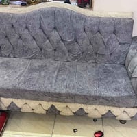 ديوان • ٨ امتار