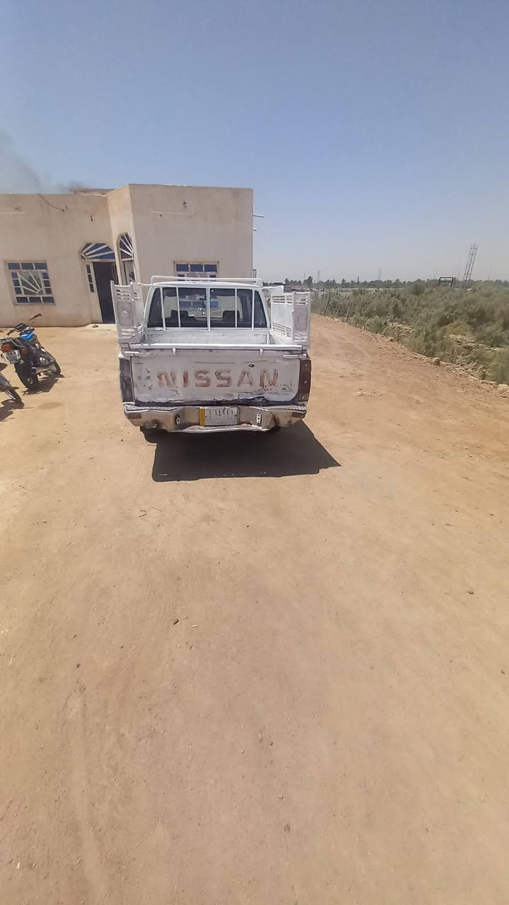 نيسان مديل 95تخم تاير جديد حدادية جديدة كير ومكينه مكفولات سعر 15وبيها مجال رقم صاحب السياره  *********** العنوان بصرة الزريجي مقابل معمل ورق الدير وانا مكلف بنشر
