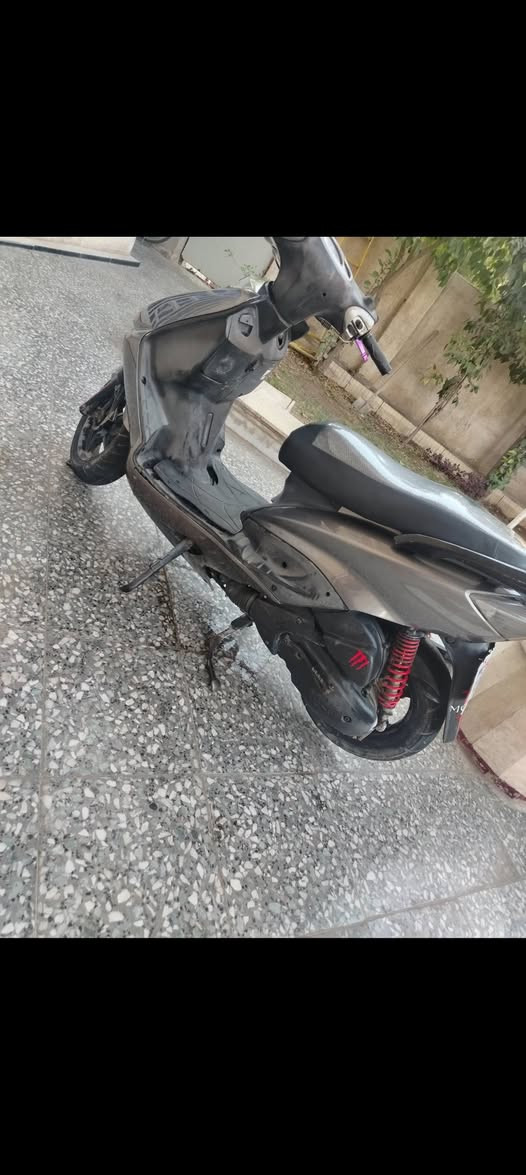 السلام عليكم سكنس نثيه للبيع مكينه بلاديه دراجه مثل مموضحه بصور بس هسه اني فاتح الكفرات بس كفراتهه موجوده كامله ويدات بريك تجاري لون بنفسجي ول بلاديات موجودات وعن الحلال والحرام شادله كابريتر ماكس لان كابريتر سكنس تعبني ول بلادي غالي ف شادله كابريتر ماكس وكلشي ما عليه دراجه تخبل سعر ٥٠٠ وبيه مجال بسيط مكاني بغداد الدوره الرقم***********متواجد واتساب
