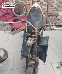 كامكو كوم حديد مكينة نظيفة  كل غراضها موجودة السعر 100 وبيها مجال مكان...