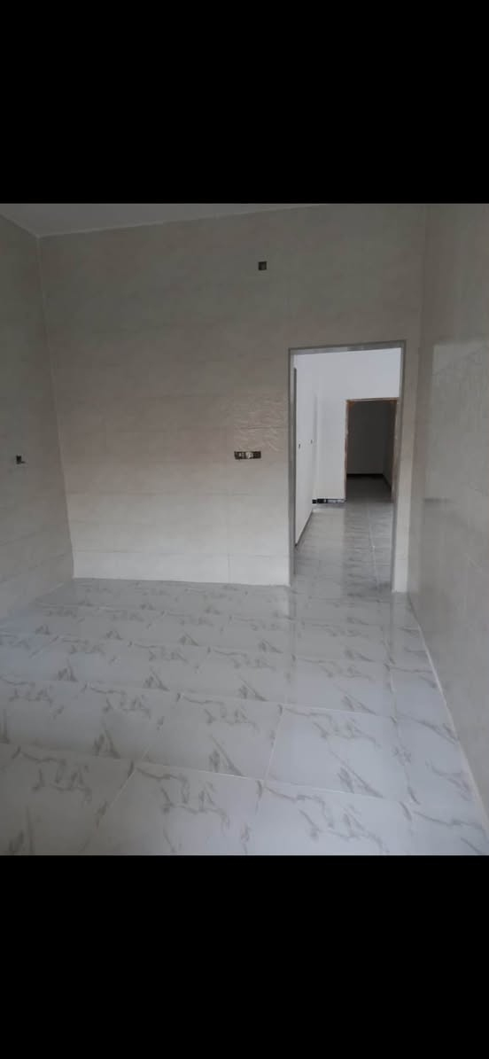 بيت 150 طابق ثاني معزول ام الخيل الثانية جديد يحتوي غرفتين وصاله ومطبخ وصحيات
للأستفسار ***********

