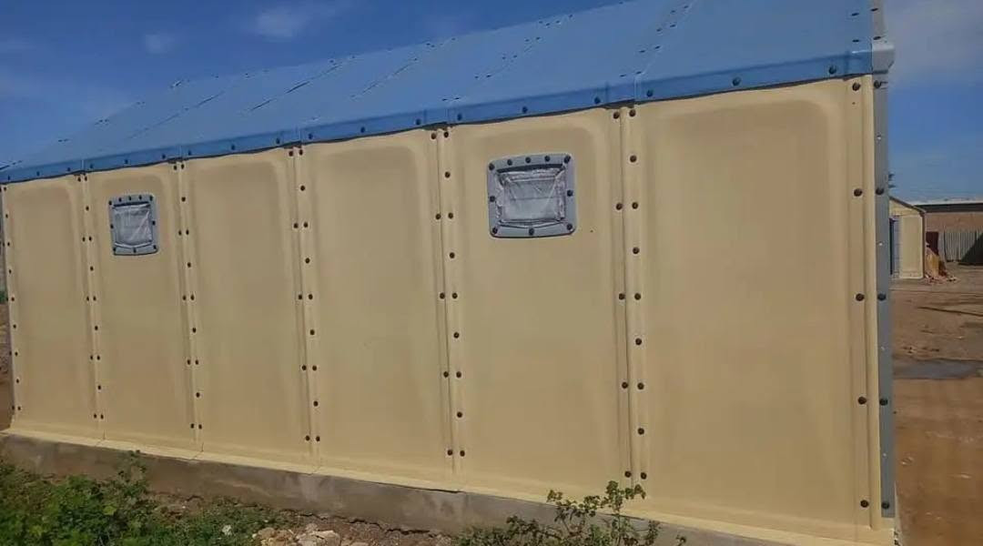 متوفر خيمة كرفانية
مستخدم بس نظيف ما بيه عيب او ضرر 
قياس (6× 4) 
متعددة الاستخدام مصنوعة من مادة الفوم كبس 
(سمك 5ملم) 
مكاني موصل ويتوفر خدمة التوصيل
للاستفسار  واتساب او اتصال 
***********
